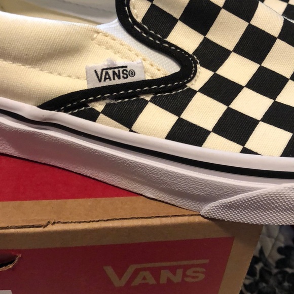 Size 7 1/2 never worn classic slip on Vans - Picture 4 of 4